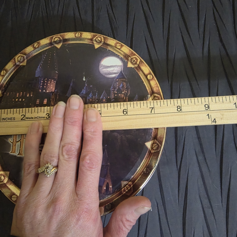 Harry Potter Themed Food Storage Tin - Picture 4 of 5